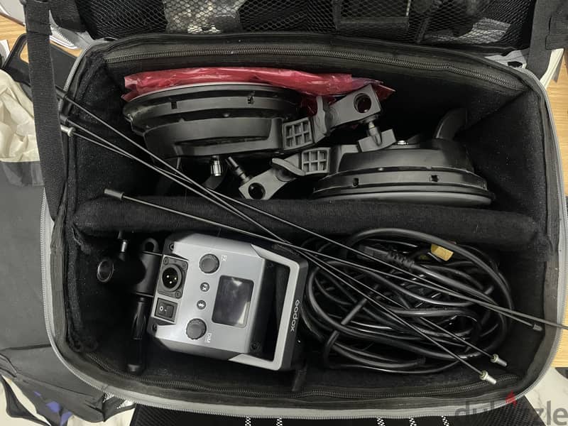 Light stand , camera stand , memory , light 2