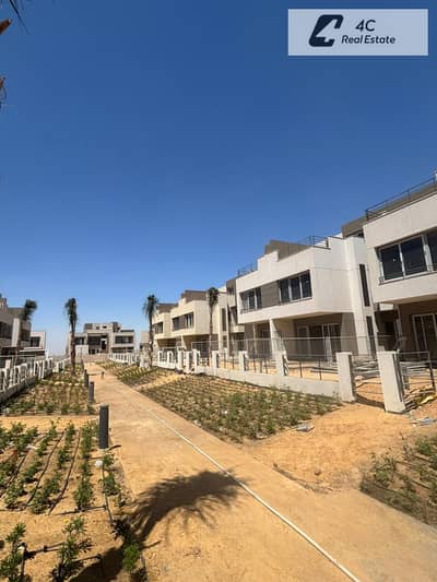 فيلا مستقلة  استلام فوري للبيع في  كمبوند بالم هيلز- Pallm Hills القاهرة الجديدة  أقل من سعر السوق  موقع مميز بالتجمع الخامس