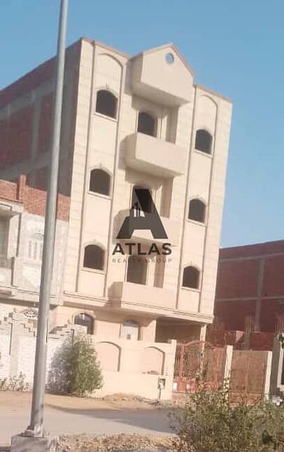 بيت في الحي 11 مجاورة 74 مساحة 276 متر بالقرب من الموقف الجديد في العاشر من رمضان