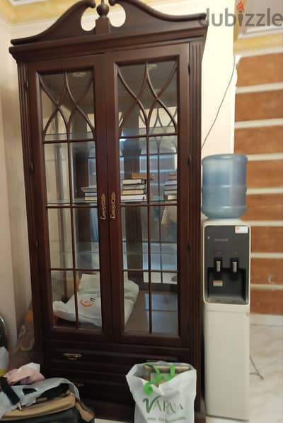 نيش وبايوه ومرايه وستائر وخشب مطبخ للبيع