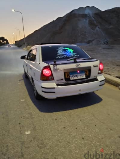 زيرو دواخل وزيرو سقف وشنطه راشه حزام فقط