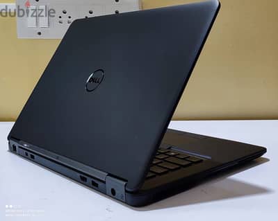 Dell latitude e7470 بحاله الزيرو
