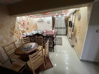 شاليه ارضي معموره الشاطئ بحديقه ٣غرف مكيف بالكامل قريب من البحر