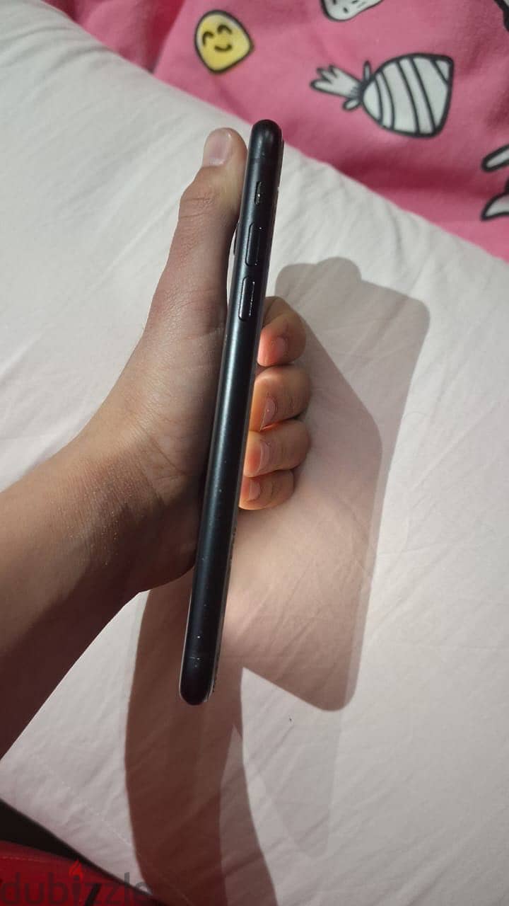 iPhone XR 1