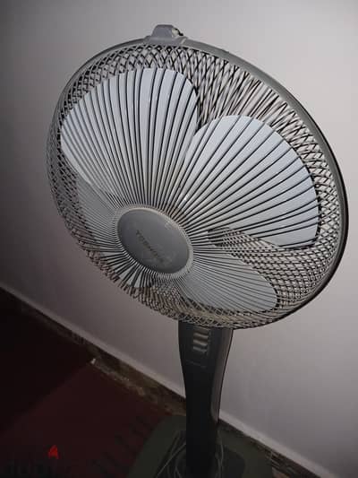 مروحة توشيبا ستاند٨٠٠ ج