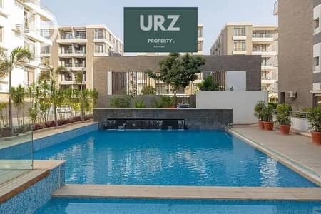 شقة بافضل موقع علي pool بفرصة مميزة خصم 50 % في اميز مرحلة للبيع علي طريق السويس مباشرة بالقرب من الباتيو كازا و امام بوابات الشروق وبجوار مدينتي