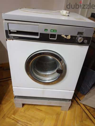 غساله زانوسى اتوماتيك بالكامل سعه 5 كيلو بحاله جيدة