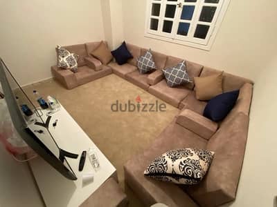مجلس عربي مودرن بحالة الجديد استخدام ٦ اشهر