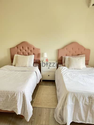 2 single beds with