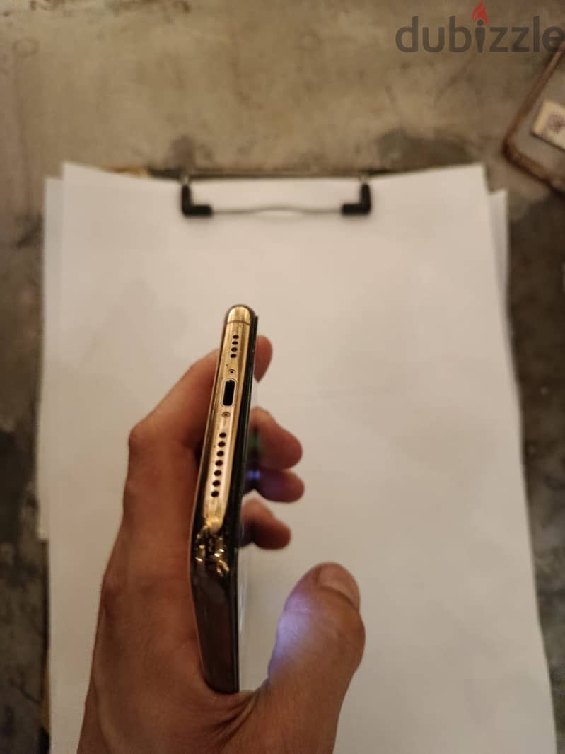 APPLE IPHONE  11pro max 3