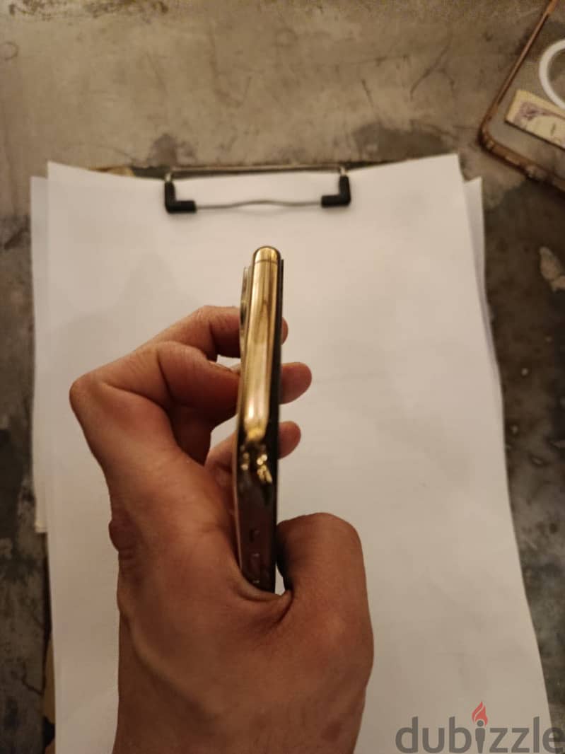 APPLE IPHONE  11pro max 5