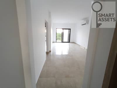 شقة أرضي متشطبة بالكامل للبيع في فيفث سكوير ( Fifth Square)