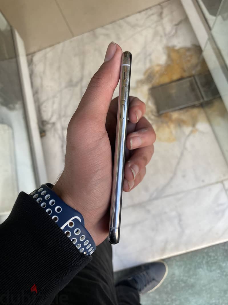 iPhone x 256 4