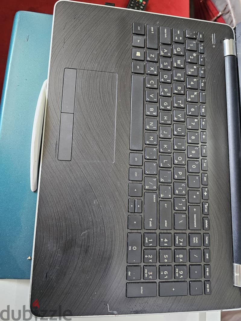 لابتوب hp amd a6، فيه هاردين واحد منهم تيرا و ٢٥٦ ssd ورام ٨ جيجا 1