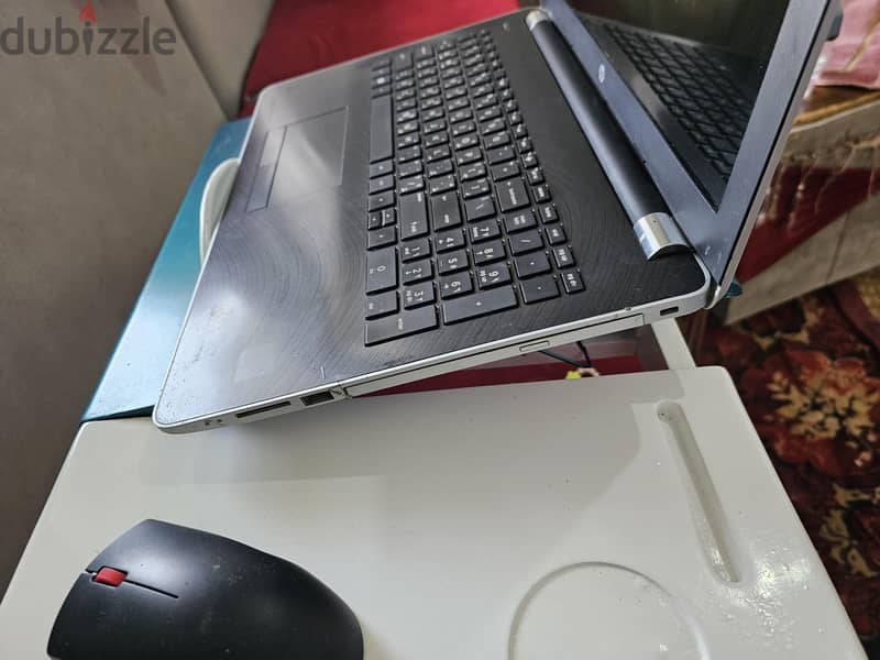 لابتوب hp amd a6، فيه هاردين واحد منهم تيرا و ٢٥٦ ssd ورام ٨ جيجا 4