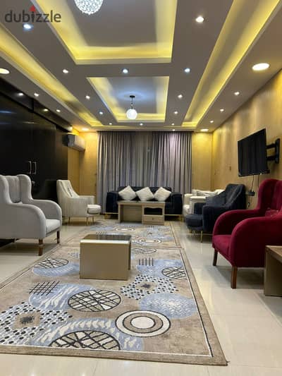 شقة مفروشة ومجهز بالكامل عمارة شيك ش محي الدين ابو العز 200م 3غرف جميع الاجهزه والتكيفات والكماليات حديثة
