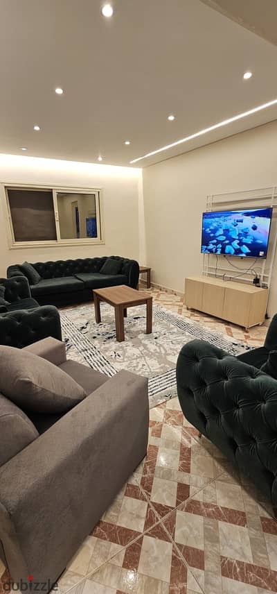 شقة للايجار مفروش ومجهز بالكامل ميدان لبنان 200م مدخل فاخر عمارة شيك جميع الاجهزه والتكيفات والكماليات تشطيبات سوبر لوكس