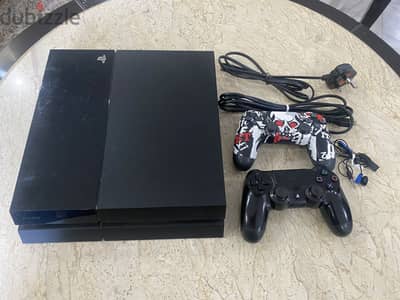  بلايستيشن 4 (PS4) 500GB Jet Black بحالة ممتازة + ألعاب