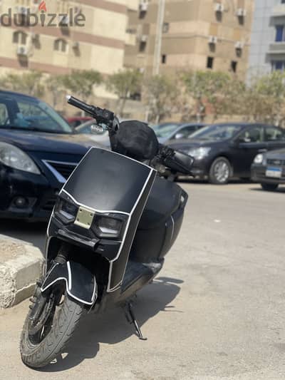 سكوتر دايون فورست كهربائي سرعه السكوتر 100 و البطاريه بتمشي معاك٦٠كيلو