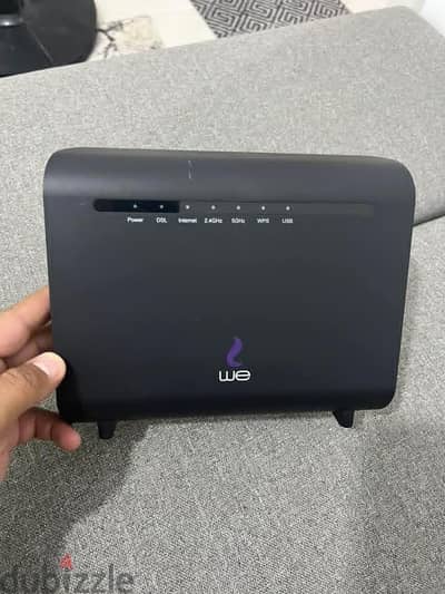 راوتر ارضى وى 5G حالة ممتازة بشاحن كهرباء فقط