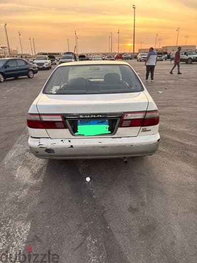 Nissan Sunny 2000