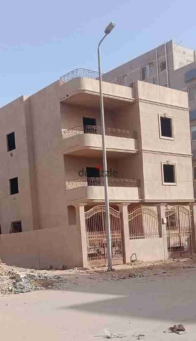 للبيع عمارة سكنية مميزة للسكن او الاستثمار