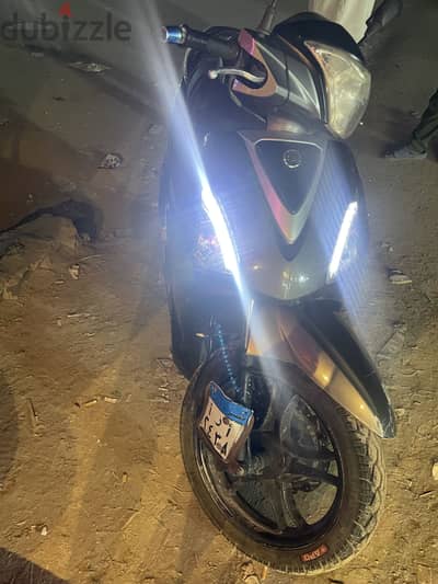 Scooter sym st 200