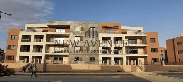 شقه مستقله بحرى ارضى بحديقه فى بلاتو كمبوند ديستركت ٥ Plateau District 5 Compound تسليم فورى نصف تشطيب