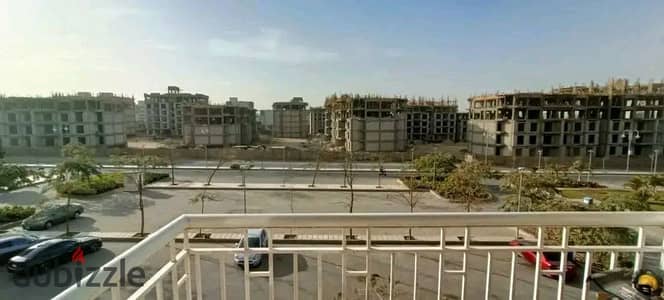 استلم وحدتك باقل مقدم فى السوق حرفيا مساحه ١٠٧ متر بال b12 النموزج الأكثر طلبا فى مدينتى خطوات للخدمات غير مجروحه نهائيا جاهزه للتنازل