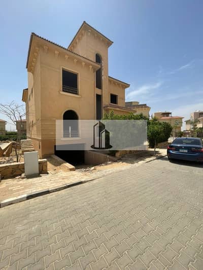 Standalone villa at a bargain price in Rehana Compound, First Settlement