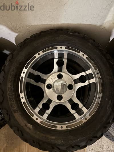 Golf cart wheels