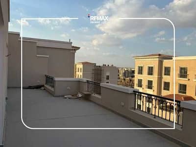 بنتهاوس للبيع  في الشيخ زايد  متشطب  بالكامل  بالتكيفات