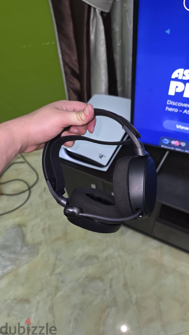 SteelSeries Arctis Pro Wireless Headset 1