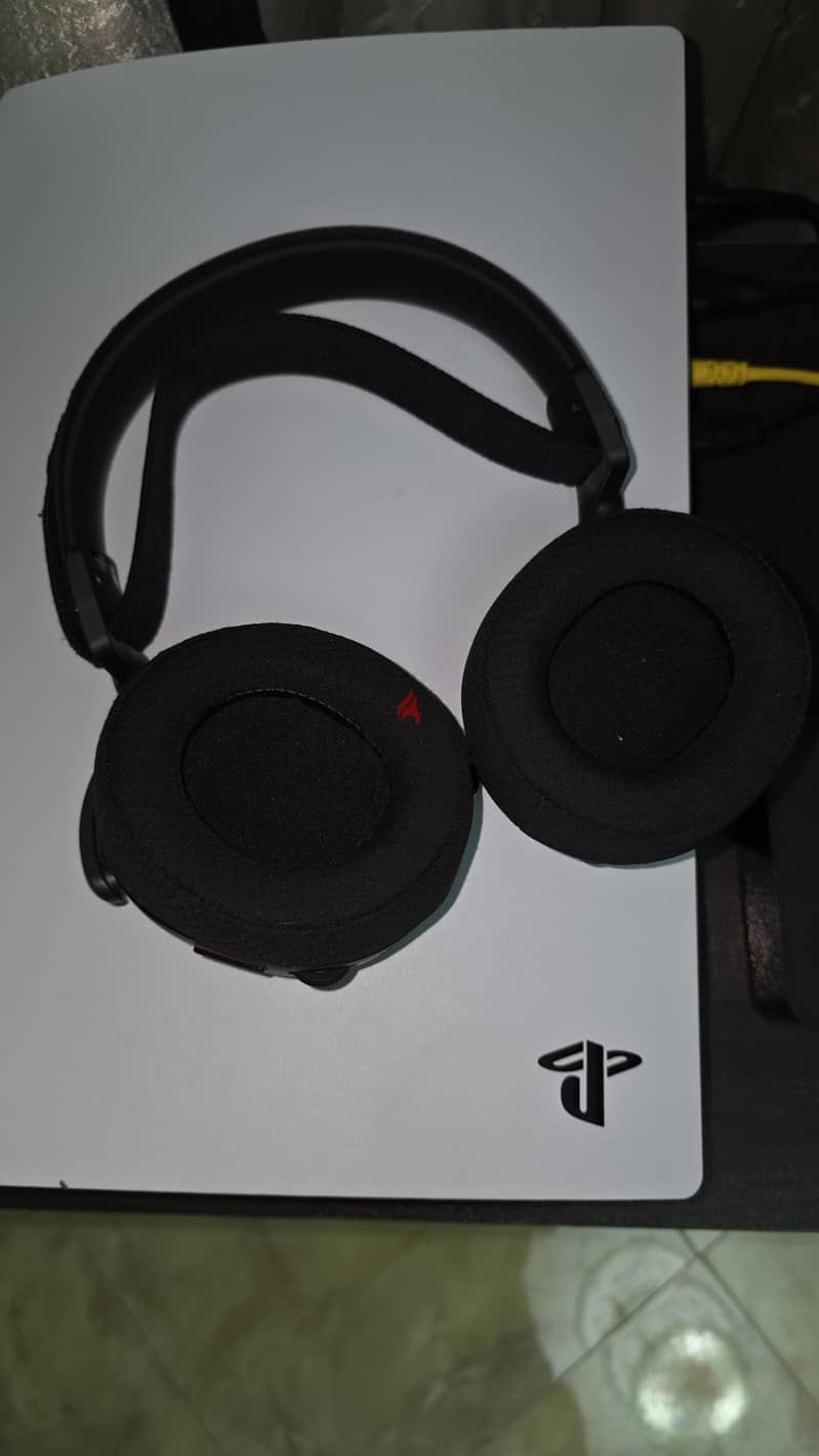 SteelSeries Arctis Pro Wireless Headset 3