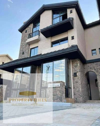 The lowest price for a villa with no advance payment, very spacious, with a dangerous landscape view, villas only for installment over the longest years next to the Suez Road and Madinaty, Mark Compound.