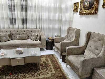 انترية خشب زان عمولة المكان المنيل لايوجد اي عيب