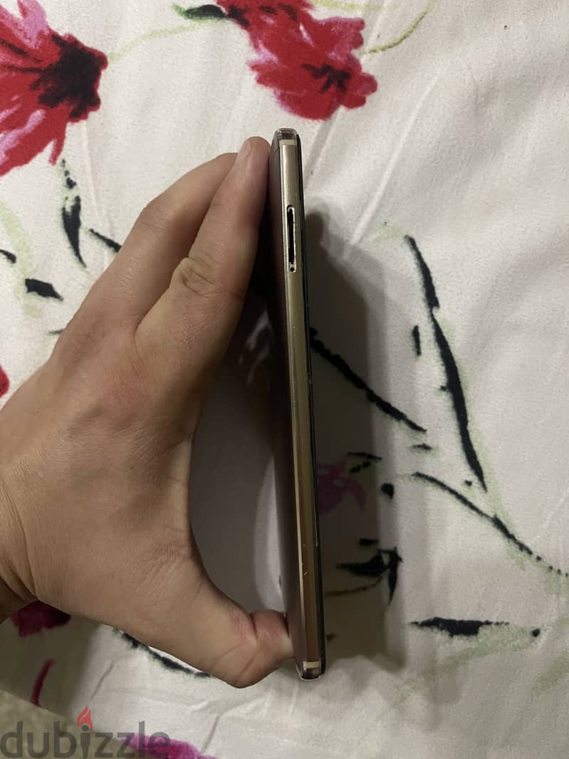 Huawei mate 9 4