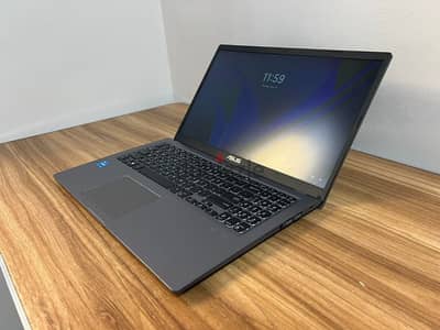 زيرو لاب توب ASUS لم يستعمل
