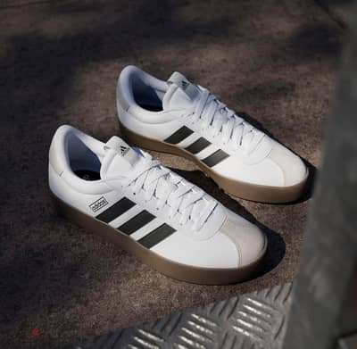 Adidas court sneakers size 44 2/3