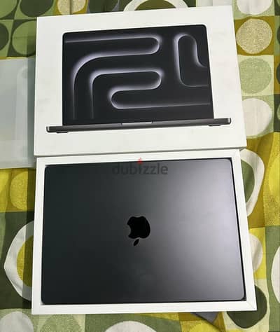 Apple MacBook Pro_ M3 pro _ 18 ram _ Battery 100%_ 512 SSD حاله الزيرو