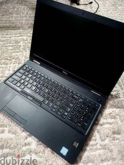 dell latitude 5590, core i5 gen8, 16 GB ram قابل للتفاوض البسيط