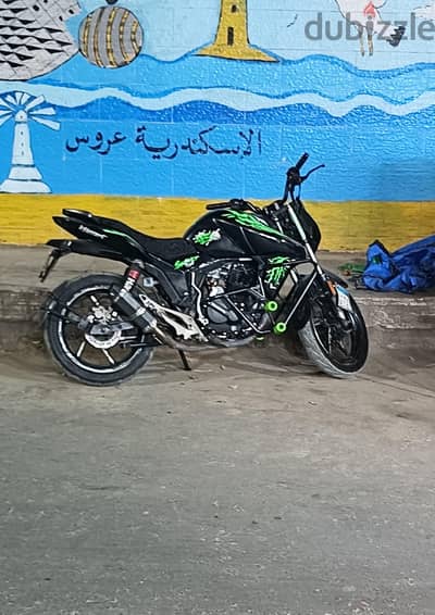 مكنة F250 مشدودة بلكامل