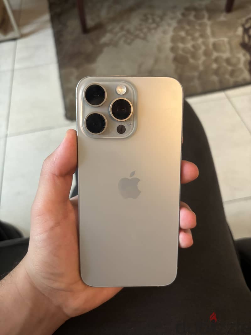 iPhone 15 pro max 2