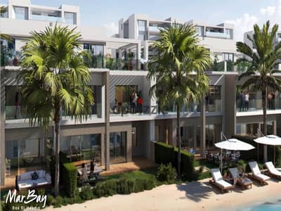 شاليه متشطب للبيع في Mar Bay Ras El Hekma – Al Marasem المساحة: 110 متر التقسيم: 2 غرف نوم 2 حمام التشطيب: تشطيب كامل فاخر  إطلالة مباشرة على اللاجون
