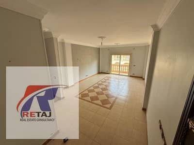 New apartment for rent, super deluxe finishing, in New Cairo, 140 square meters, in Lavi Compound on Gamal Abdel Nasser Axis, next to the American Uni