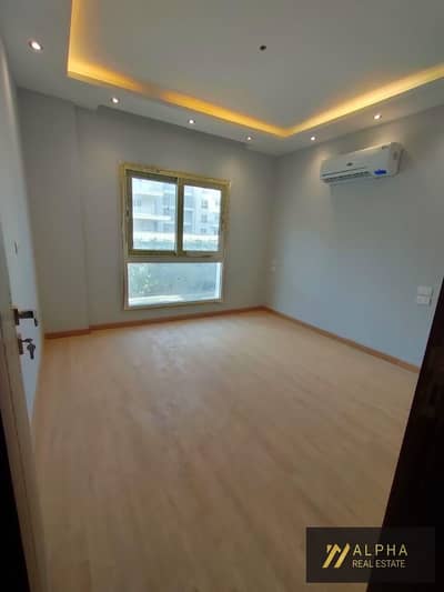 Ground Floor Apartment with Garden for Sale in Mountain View iCity 135sqm Prime Price