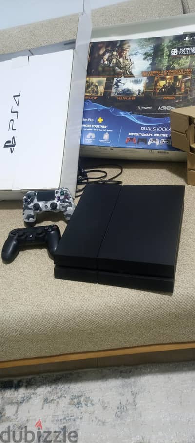 playstation 4 حاله فوق الممتازه