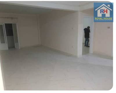 Apartment for sale in Heliopolis with a prime quiet location near all services and main roads, perfect for elegant living or smart investment opportun