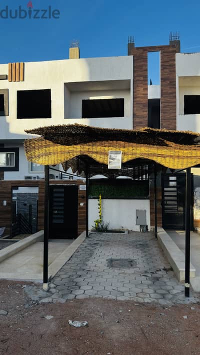 3 sunybedroom duplex