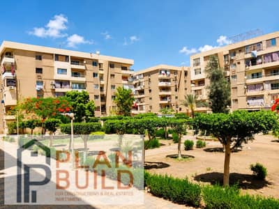 شقة للبيع داخل عمارات الشرطة مدينة الفردوس  امام دريم لاند وبجوار حي الاشجار
